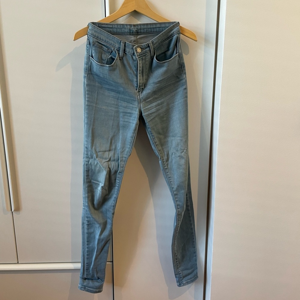 Levis High Rise Skinny